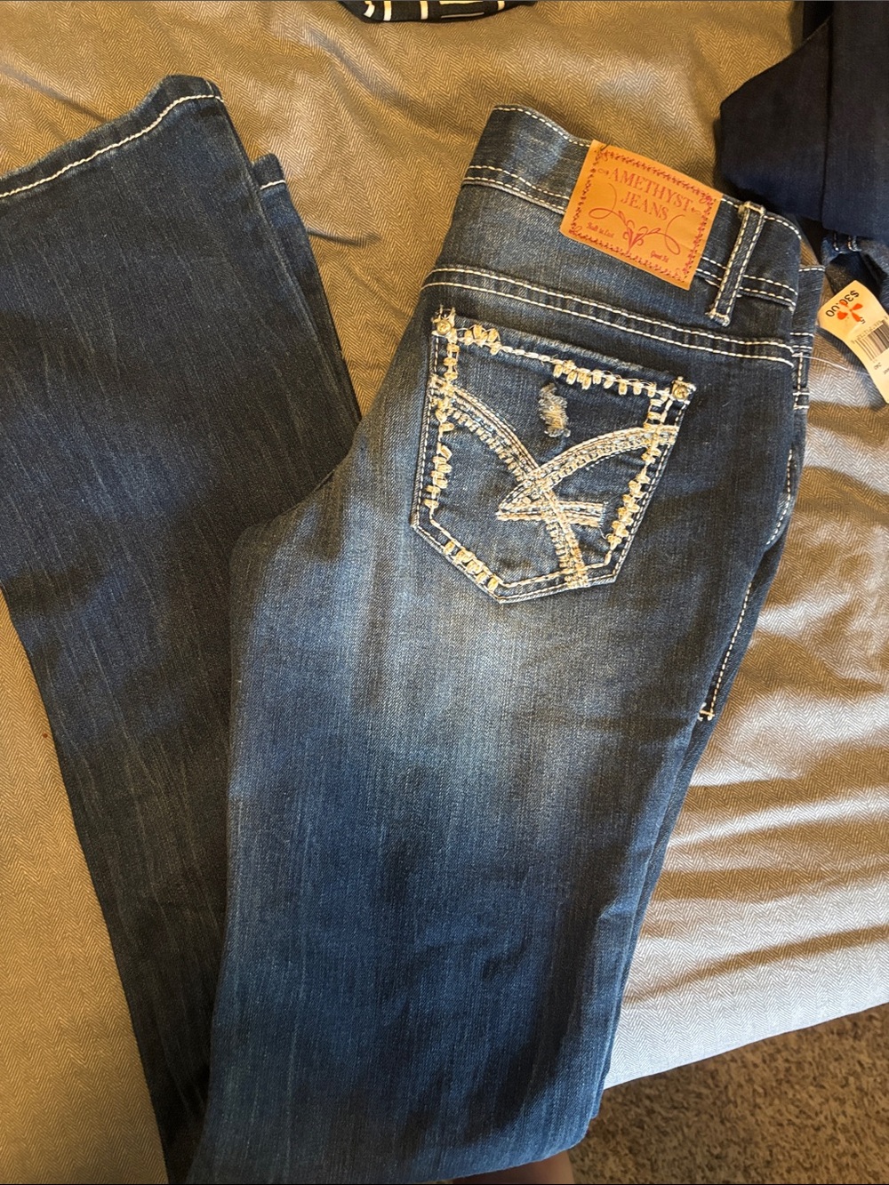 Amethyst Jeans Women's Dark Wash Bootcut Jeans with Embroidered Pocket